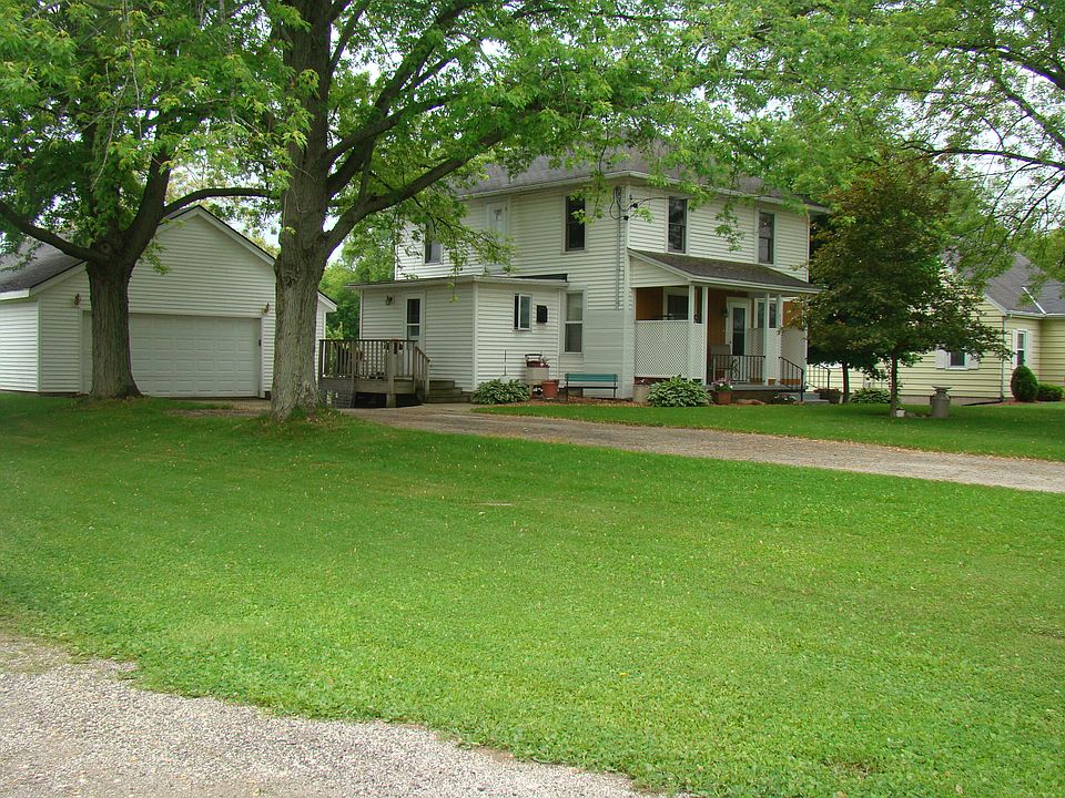 2nd image of 251 E 1st St