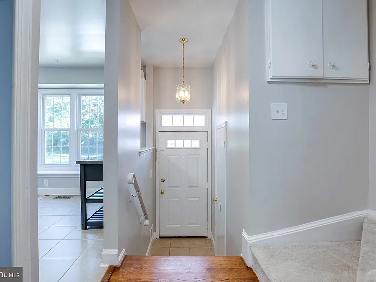 8657 Dellway Ln — Photo 2