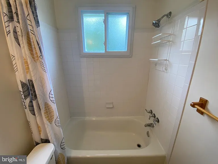 6411 E Halbert Rd — Photo 18