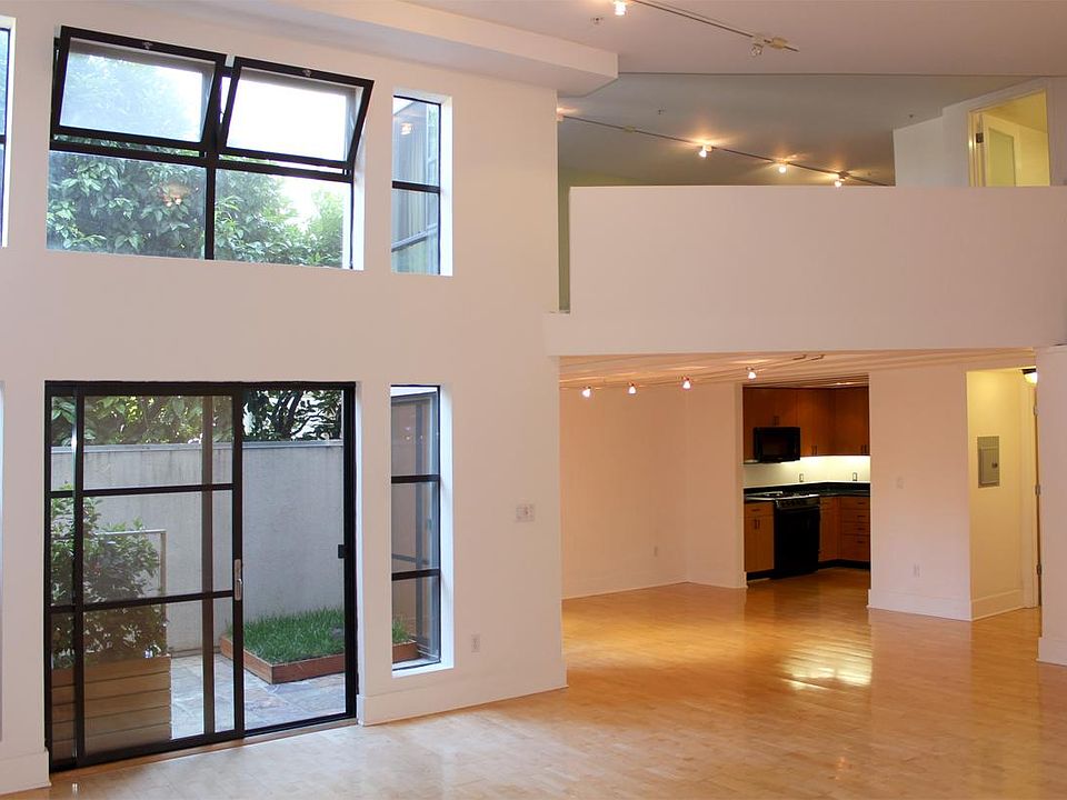 1st image of 139 Welsh St APT 5