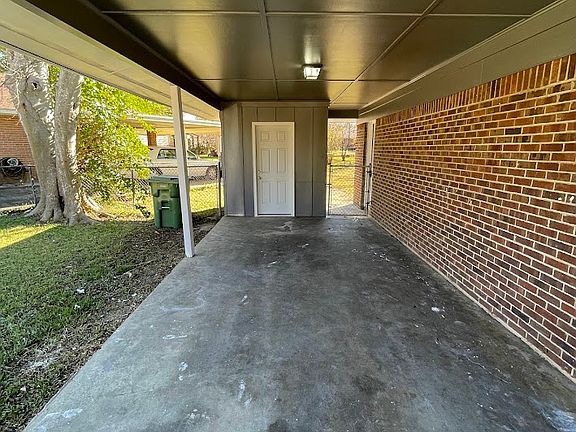 2nd image of 322 Upton Rd