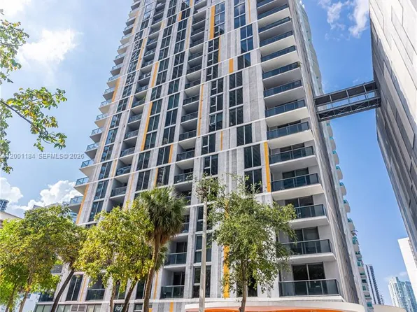 31 SE 6th St APT 702, Miami, FL 33131