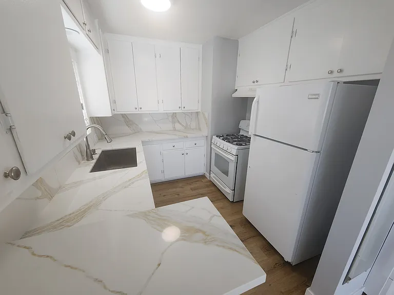 848 5th St #3 — Photo 7