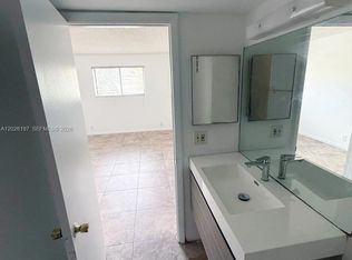4070 NW 43rd Ter #6, Fort Lauderdale, FL 33313