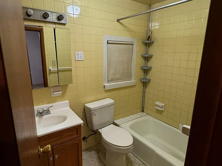 113 McWhorter St #1 — Photo 3