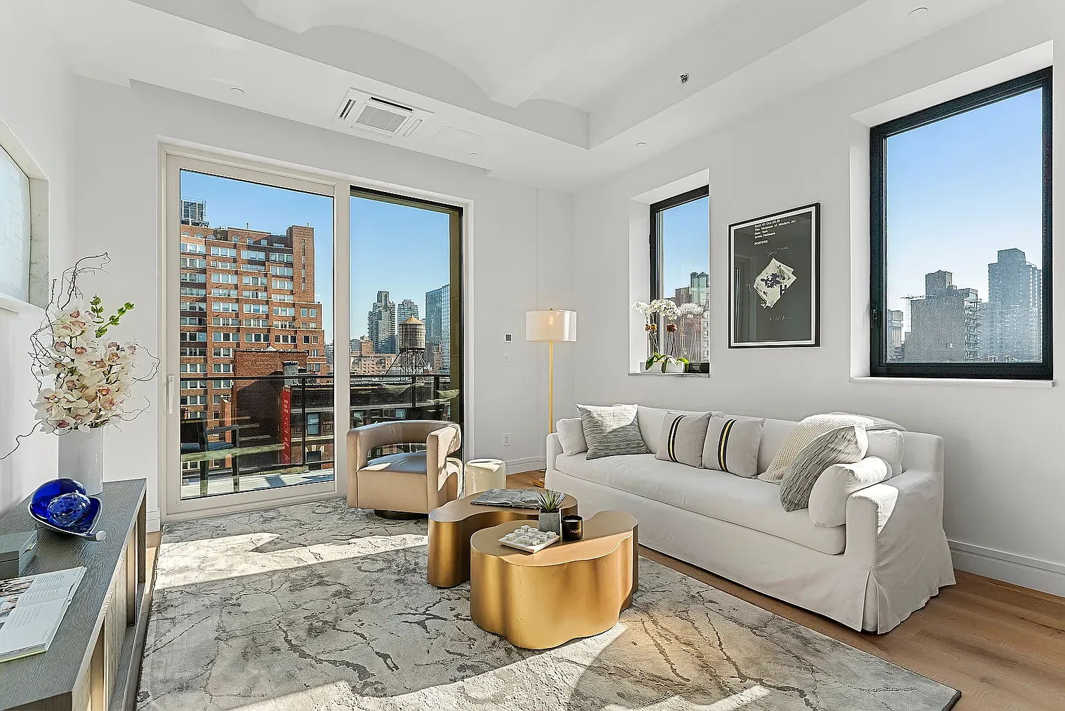 305 East 61st Street — Photo 2