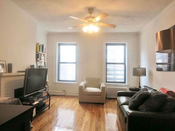 4th image of 1446 1st Ave APT 3
