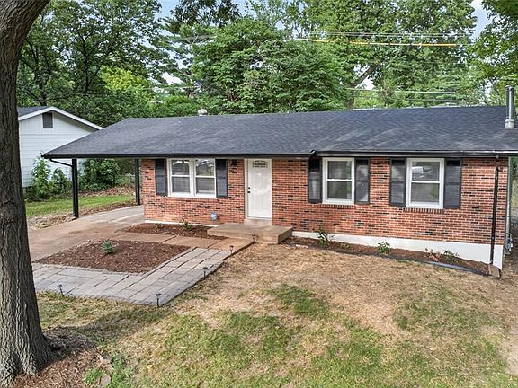 3rd image of 10418 Quaker Dr