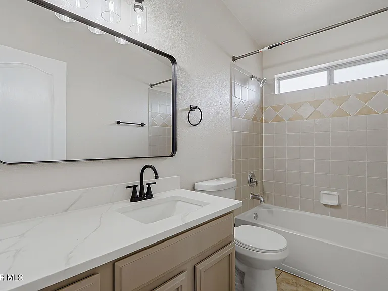 3121 Tierra Paola Ln — Photo 40
