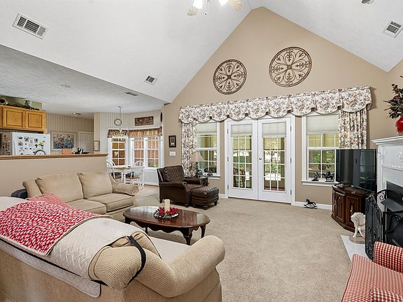 3rd image of 3170 Glenview Dr