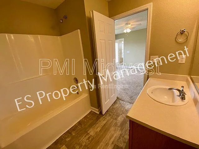 5650 Loudon Dr — Photo 12