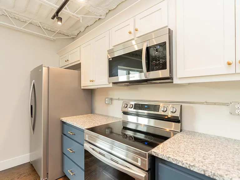 614 E Main St #205 — Photo 4
