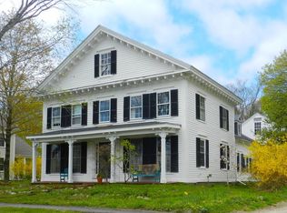 17 Common St, Petersham, MA 01366