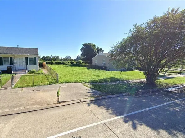 1832 Shirley Dr, New Orleans, LA 70114