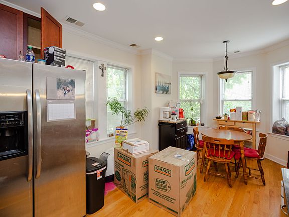 4th image of 6301 N Francisco Ave #63013
