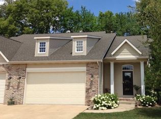 321 Boulder Creek Dr, Chatham, IL 62629