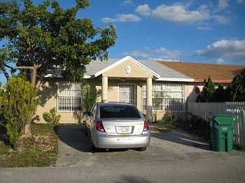3rd image of 18015 NW 40th Ct