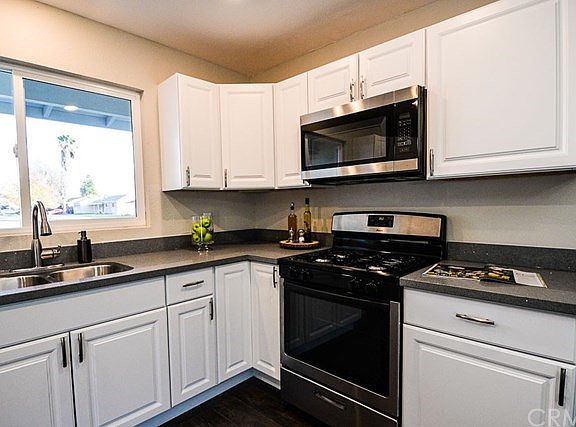 4th image of 1505 Buller St