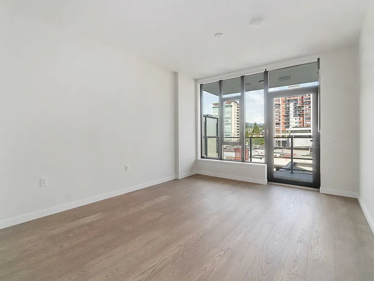 128 W 15th St #D260 — Photo 4