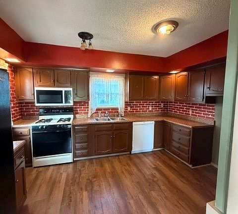 3rd image of 603 2nd St