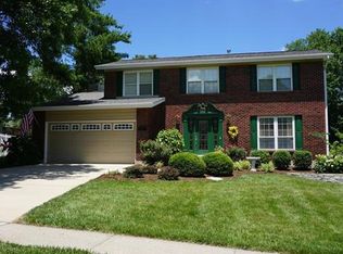 827 Palm Bay Dr, Ballwin, MO