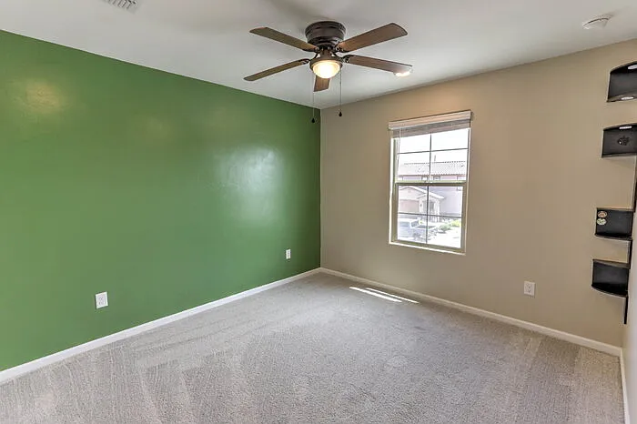 704 W Calle Vela Mayor — Photo 40