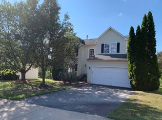 18 Crimson Way, Fredericksburg, VA 22406