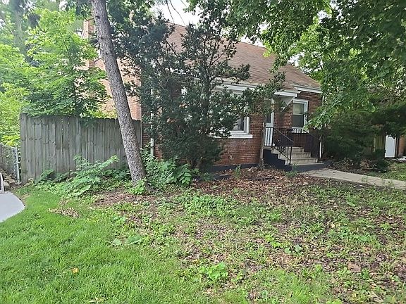 3rd image of 8404 S Hoyne Ave