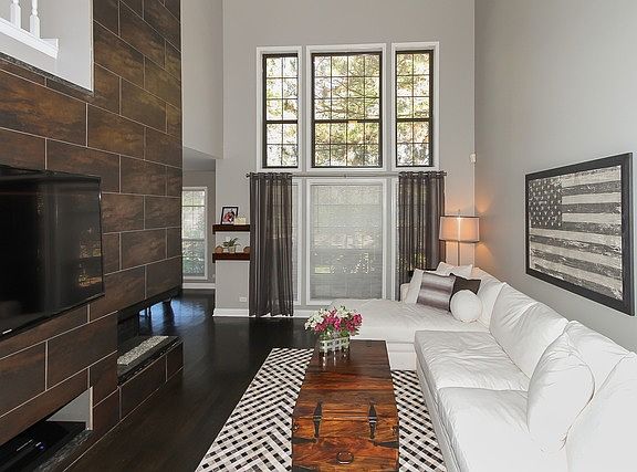 5th image of 143 Benton Ln #1