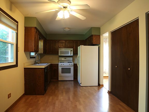 Eat In Kitchen