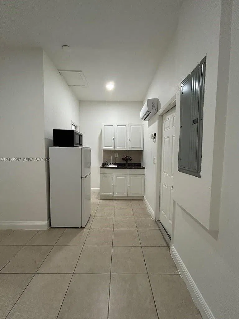Chateau Royal Estates — Photo 4