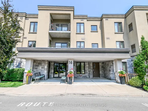 16 Sullivan Ave #203, Thorold, ON L2V 2Y2