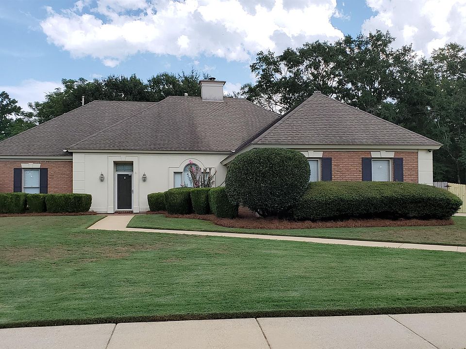 1st image of 209 Carolina Ct