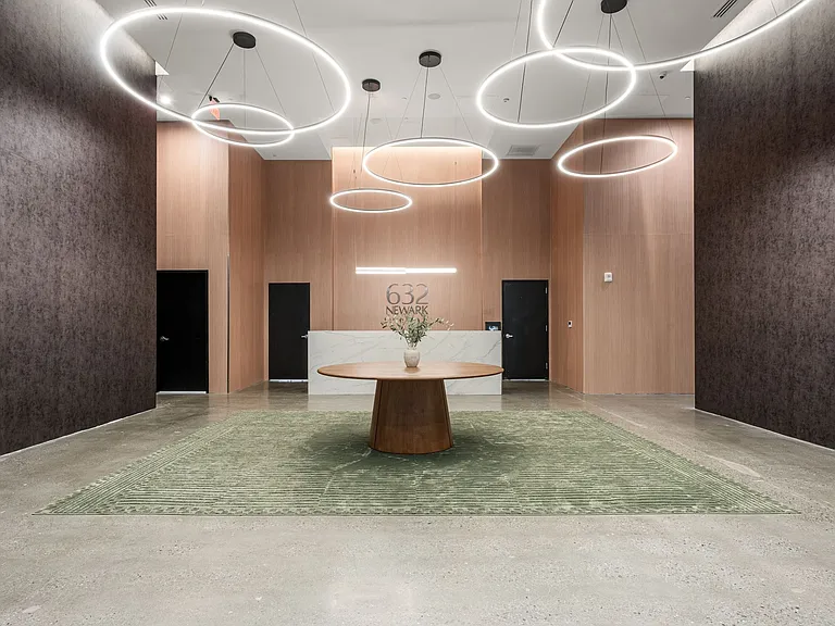 CMPND 15 Central — Photo 56