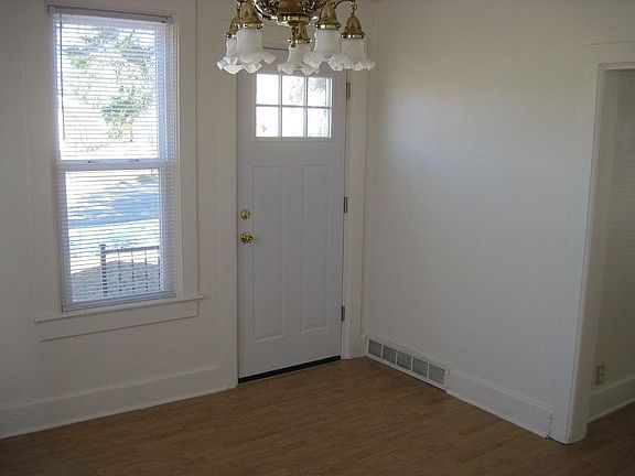 4th image of 501 E Margaret St