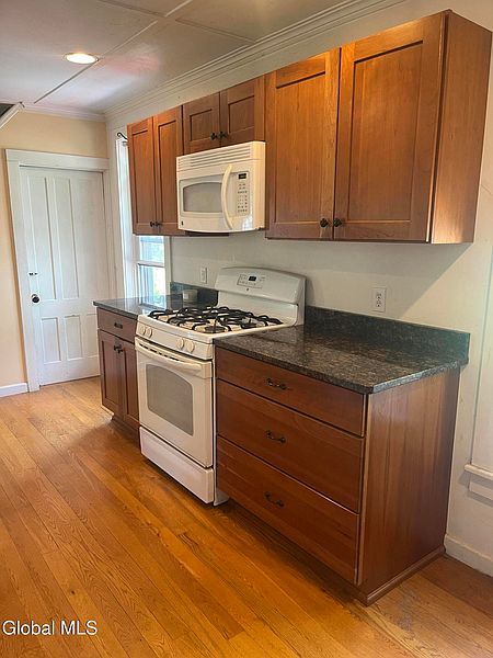 4th image of 55 Prospect Street