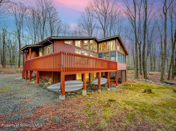 120 Lc Larsen Dr, Gouldsboro, PA 18424