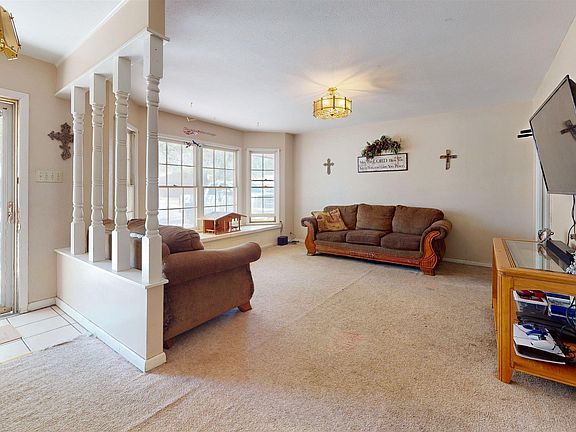 5th image of 3005 Bandolina Ave