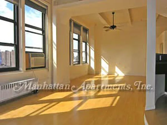 Sold by Manhattan Apartments | media 11