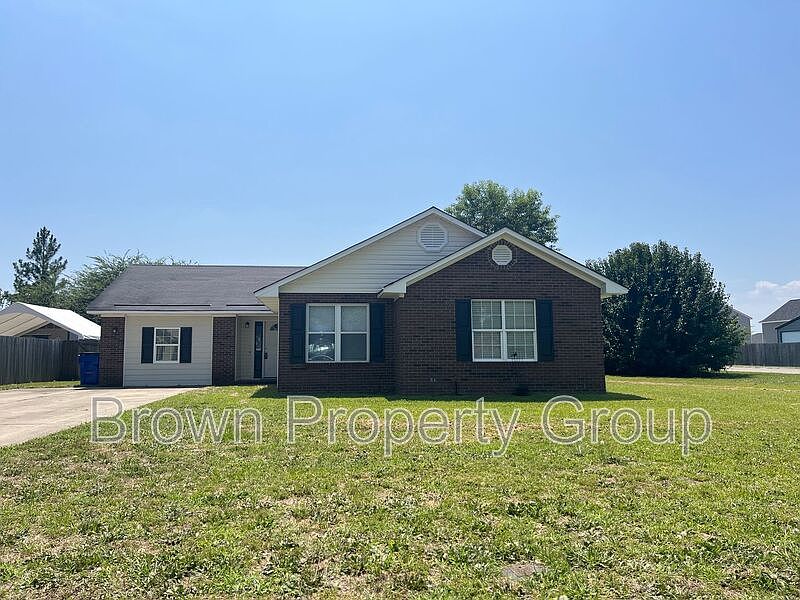 1st image of 411 Northwoods Dr