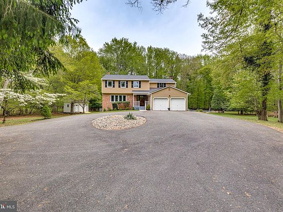 4th image of 664 Mount Laurel Rd
