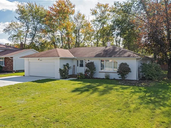 33060 Arlesford Dr, Solon, OH 44139