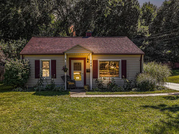 744 E Prospect St, Marshall, MI 49068