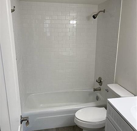 4th image of 4500 N Federal Hwy APT 104
