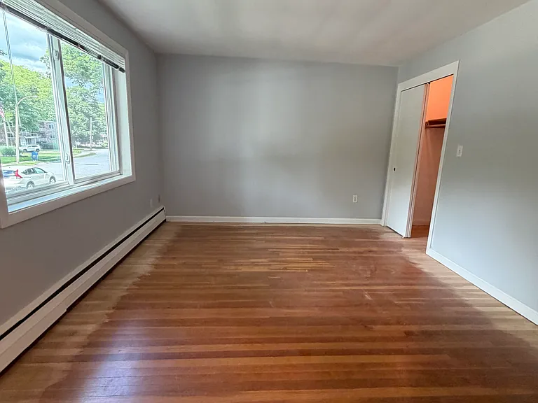 42 Lionel Ave #C — Photo 6