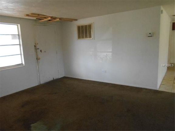 5th image of 3545 Truman Dr