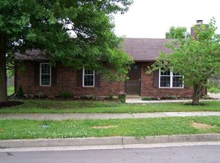 3480 Royal Wood Rd, Lexington, KY 40515