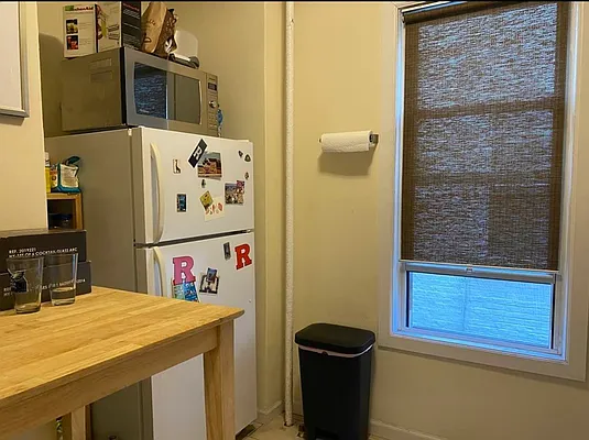 Rented by Amorelli Realty | media 8