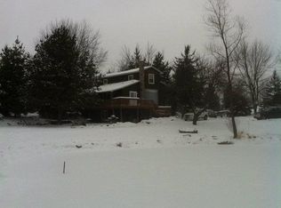 975 Lockwood Rd, Ortonville, MI 48462