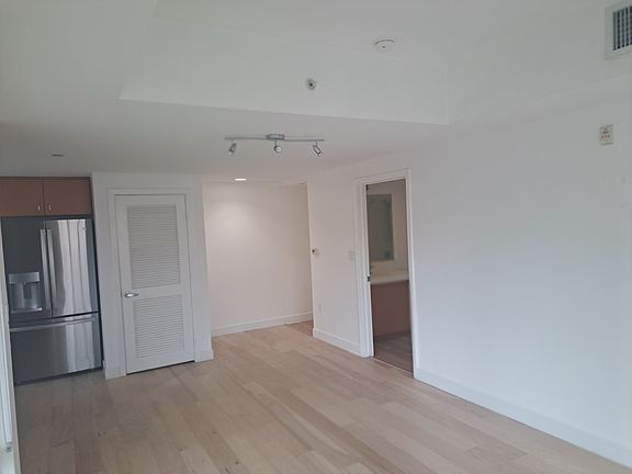 5th image of 875 G St #304-1-1